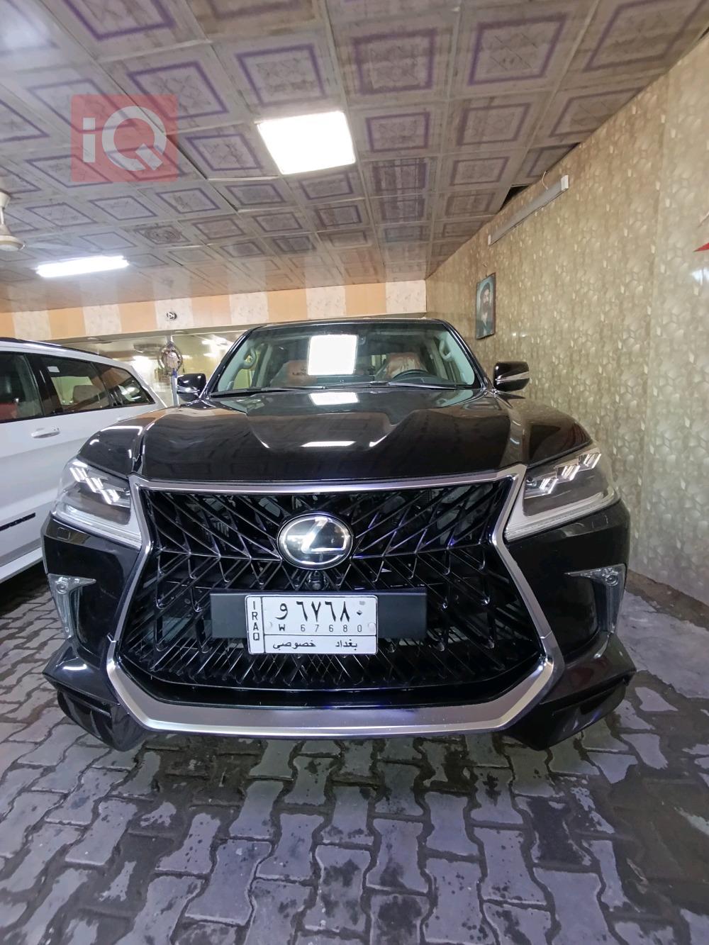 Lexus LX